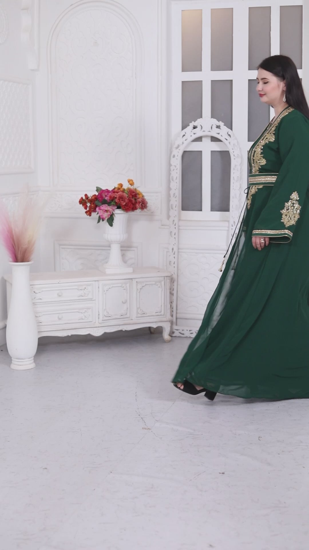 Embroidered Arabic Style Kaftan For Women
